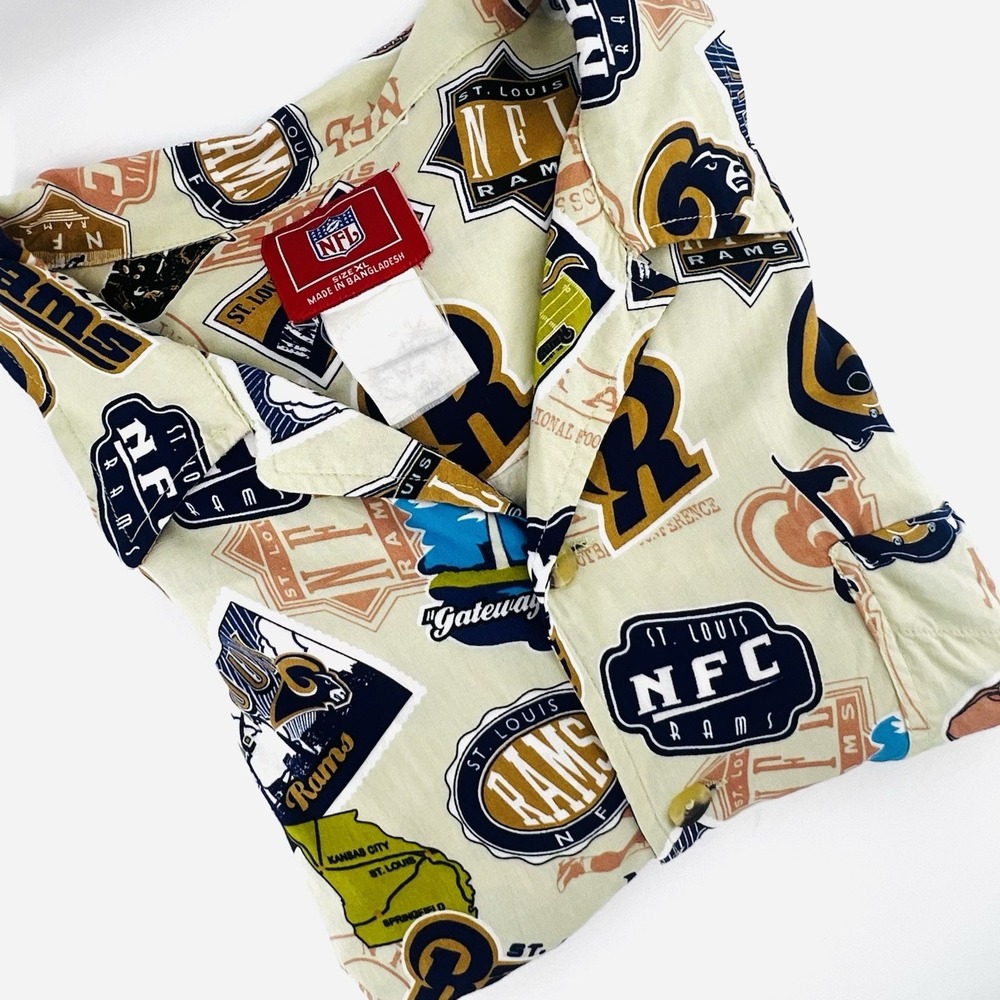 Vintage NFL St.‎ Louis Rams Button Down Short Sleeve Shirt Men's XL 2000s Retro